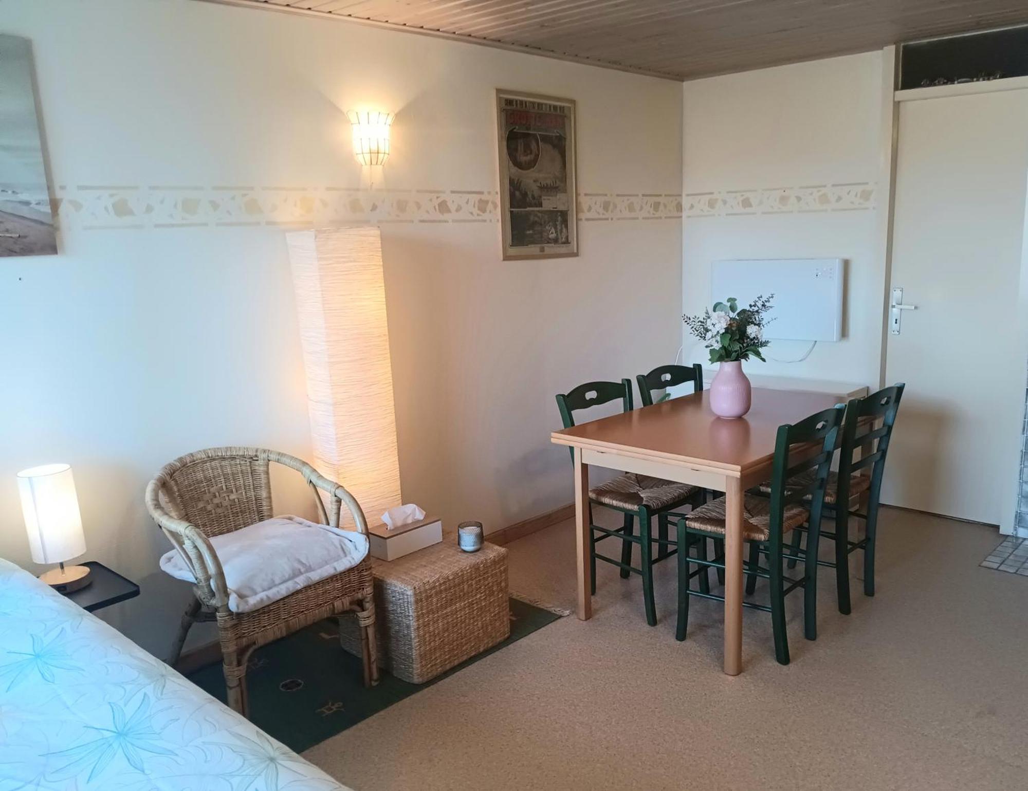 3 Studios - 3 Ambiances - Tout Confort - Piscine Ouverte Juillet Aout - Zwembad Open July Augustus Han-sur-Lesse Zimmer foto